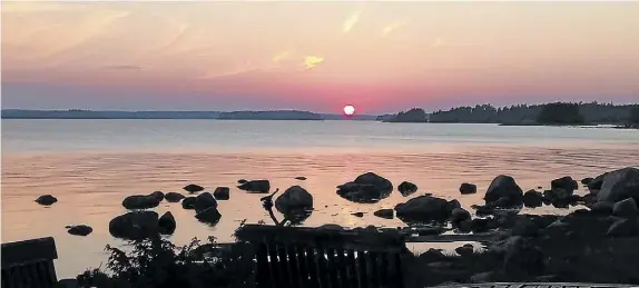  ?? FOTO: EGIL GREEN ?? En stilig solnedgång ägde rum den 16 augusti strax efter klockan 21.