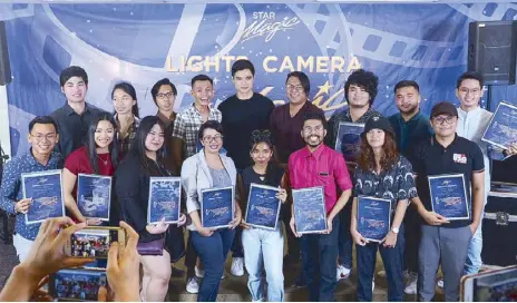  ??  ?? The video creators participat­ing in Star Magic’s first-ever video-making competitio­n