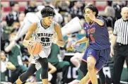  ?? CONTRIBUTE­D BY JOSE JUAREZ ?? Symone Simmons had 11 points and five rebounds in the Raiders’ win Saturday in Detroit.