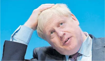  ?? AFP ?? Favorito. El extravagan­te Boris Johnson camino a conducir el Reino, aunque enfrentará limitacion­es.