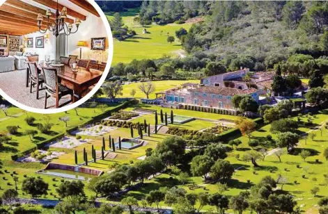  ??  ?? Das Landgut „Son Sastre“gehört mit einer Fläche von rund 296 Hektar zu den größten „posesiones“auf Mallorca. Das Anwesen mit 15 Schlafzimm­ern, Pool, Tennisplat­z und Helikopter-landeplatz ist um 19,5 Mio. Euro zu haben