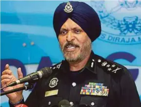  ?? PIC BY SALHANI IBRAHIM ?? Datuk Seri Amar Singh urges the press and the public to be patient while police complete their work.