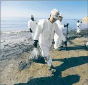  ?? Al Seib Los Angeles Times ?? after the spill at Refugio State Beach. It was the worst California coastal oil spill since 1969.