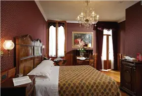  ??  ?? GranDeUr: A room in the boutique Casa Nicolò Pruili Hotel near St Mark’s