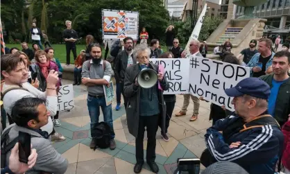  ?? Photograph: Adam Vaughan/Rex/Shuttersto­ck ?? Piers Corbyn speaks at an anti-lockdown protest in Sheffield.