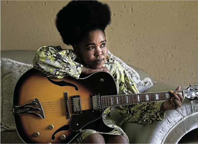  ?? Picture: Alon Skuy ?? Singer and songwriter Bulelwa Mkutukana, best known to her fans as Zahara, at her home in Johannesbu­rg in December 2020.