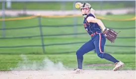  ?? CHRIS NIEVES/ROCKFORD REGISTER STAR ?? Belvidere North’s McKenzie Culvey throws the ball to first base during a 2022 game against Hononegah in Roscoe.