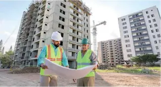  ?? F.E. ?? La nueva campaña comercial enaltece a todos los profesiona­les del oficio de la construcci­ón.