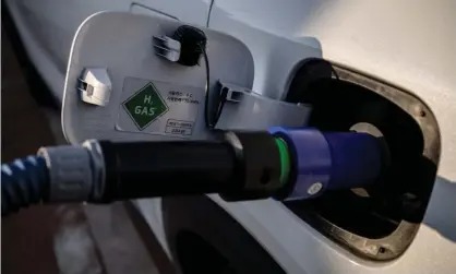  ?? Photograph: Ed Jones/AFP/Getty Images ?? A car being refuelled at a fuel station for hydrogen-powered vehicles in Seoul.