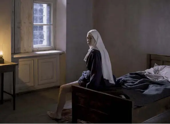  ??  ?? Helena Sujecka, soeur Ludwika dans « les Innocentes » d’Anne Fontaine.