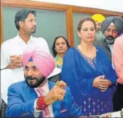  ?? HT PHOTO ?? Navjot Singh Sidhu with his exMLA wife Navjot Kaur Sidhu and MLAs Amrinder Raja Warring and Pargat Singh at his office.