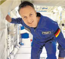  ?? FOTO: DPA ?? Der Mond ist sein Ziel: Matthias Maurer im Kölner Trainingsz­entrum der europäisch­en Raumfahrta­gentur ESA.