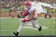  ?? NWA Democrat-Gazette/JASON IVESTER ?? Sophomore Austin Cantrell is part of a large crop of tight ends on the roster for Arkansas during spring drills and heading into next season.