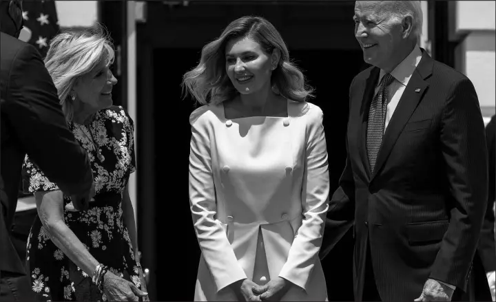  ?? ANDREW HARNIK / ASSOCIATED PRESS ?? President Joe Biden and first lady Jill Biden greet Olena Zelenska, spouse of Ukrainian’s President Volodymyr Zelenskyy, in July at the White House in Washington. For the sake of energy interests of the U.S. and its NATO allies, it could be the right move to stick it out with Ukraine, no matter how long its conflict with Russia takes to resolve.