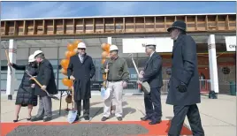  ?? STAFF PHOTOS BY DARWIN WEIGEL ?? A group of partners involved with the Bryans Road Shopping Center renovation ceremonial­ly broke ground on the project Monday. From left are Jennifer Taylor of Columbia Bank, George Stewart, one of the principals in S2 Capital Partners, Taylor Yewell,...