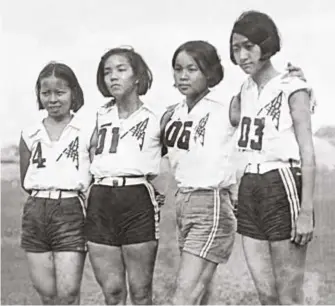  ?? ?? Nanyang Girls’ School athletes at a sports meet, 1930s. Previously relegated to the sidelines, changing gender norms in the early 20th century saw more young women taking part in sports. Lee Brothers Studio Collec on, courtesy of Na onal Archives of Singapore.