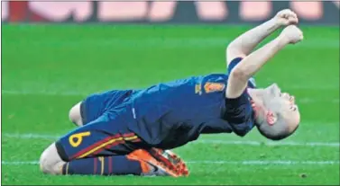  ??  ?? Andrés Iniesta celebra un gol con la Selección española en el Mundial de Sudáfrica en 2010.