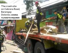  ?? CHONA YU/RADYO INQUIRER ?? The crash site on Cabrera Road, Barangay Dolores—