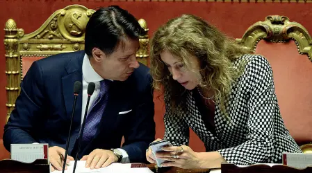  ??  ?? La promessa Il premieri Giuseppe Conte ha promesso al ministro Erika Stefani che si troverà l’intesa sull’autonomia