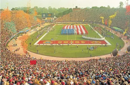  ?? AP PHOTO ?? When the San Francisco 49ers and the Miami Dolphins faced off for Super Bowl XIX at Stanford Stadium in 1985, which company made the seats cushier?