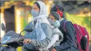  ?? PARVEEN KUMAR/ HT ?? The minimum temperatur­e will hover in the range of 8°C to 9°C in Gurugram for the next one week, said the IMD.