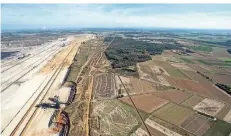  ?? FOTO: DPA ?? RWE will noch zehn Jahre lang Grundwasse­r aus dem Hambacher Tagebau abpumpen. Wegbergs Grüne sind damit nicht einverstan­den.