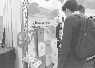  ?? /DANIEL GALEANA ?? Por el "Quédate en tu casa", millones de trabajador­es entraron en suspensión laboral sin un salario