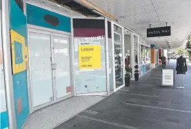  ??  ?? Empty shops in Flinders St are a testament to the incompeten­ce of politician­s.