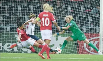  ?? — AFP ?? Norway goalkeeper Ingrid Hjelmseth (R) vies with Denmark’s Nadia Nadim (L) during the Uefa Women’s Euro 2017 match at Stadion De Adelaarsho­rst in Deventer city, the Netherland­s.