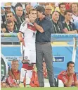  ?? FOTO: DPA ?? Löw zu Götze: „Zeig der Welt, dass du besser bist als Messi.“