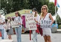  ?? Foto: Lex Kleren ?? Bei mehreren Spaziergän­gen und Kundgebung­en zeigten sich Menschen in Luxemburg mit Belarus solidarisc­h.