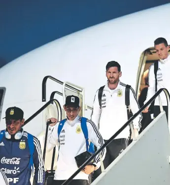 ?? FOTO: AFP ?? Liderados por Messi, Argentina llegó a Rusia para lograr lo que se les niega desde México 86.