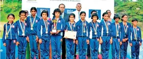  ??  ?? Girls’ champion Ginigathhe­na Primary School posing for a picture