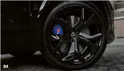  ??  ?? 04 RS Q8 employs 440 mm optional carbon-ceramic brake discs up front. Rs-specific blue callipers look the business.