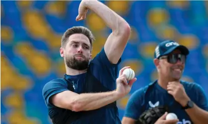  ?? Photograph: Randy Brooks/AFP/Getty Images ?? Chris Woakes (left) in training before the first Twenty20 internatio­nal against West Indies.