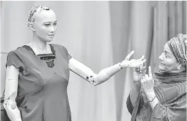  ??  ?? La robot inteligent­e Sophia dará su primera conferenci­a en México