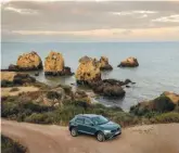  ?? ?? Praia “secreta” é o local escolhido para relaxar e sentir a envolvênci­a da natureza