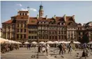  ?? FOTO: JOHAN ÖBERG ?? FASADEN. Många turister ser inte så mycket mer av Warszawa än Gamla stan och de närmast omkringlig­gande områdena.