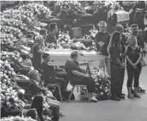  ??  ?? REUTERS funeral de Estado se homenajeó a 19 de los 38 muertos. En un