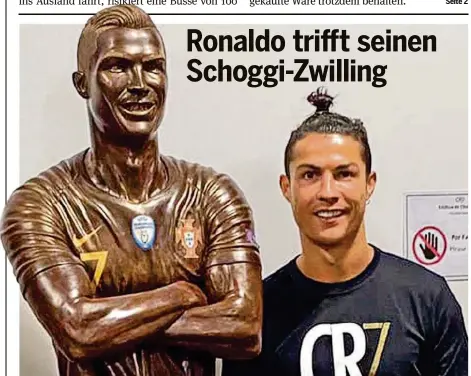  ??  ?? Mit diesem Foto geht für den Confiseur aus dem Kanton Freiburg, der den Schoggi-cr7 kreiert hat, ein Traum in Erfüllung.