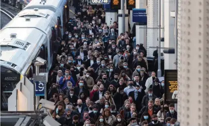  ?? ?? Commuters at Waterloo station in London during morning rush hour this week. Photograph: WIktor Szymanowic­z/NurPhoto/Rex/ Shuttersto­ck