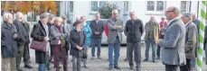  ?? FOTO: BVERA STILLER ?? Die Mitglieder der AG Heimatpfle­ge im Württember­gischen Allgäu trafen sich in Kißlegg zu ihrer Hauptversa­mmlung. Zuvor gab es eine Ortsbesich­tigung.