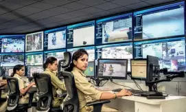  ?? MANEESH AGNIHOTRI ?? The Police Control Room in Lucknow’s Gomtinagar, one of the state police’s most high-tech initiative­s