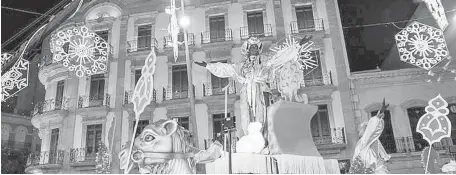  ?? LA VOZ ?? Imagen de archivo de una Cabalgata de Reyes de la capital almeriense.