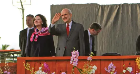  ??  ?? President Russell Nelson (right) and his wife Wendy (left) wave to members of the Church of Jesus Christ of Latter-day Saints at Ratu Cakobau Park in Nausori on May 22, 2019.