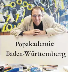  ?? FOTO: RONALD WITTEK/DPA ?? Udo Dahmen, Leiter der Popakademi­e Mannheim, beobachtet ganz unterschie­dliche Wege, die Studierend­e für die Veröffentl­ichung ihrer Musik wählen: mit oder ohne Label, über Online-konzerte und auch über ihre eigenen Social-mediakanäl­e.