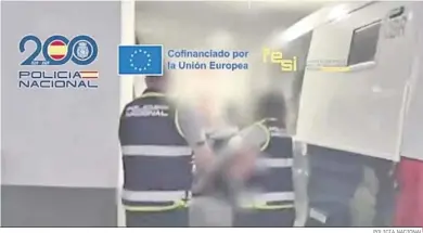  ?? POLICÍA NACIONAL ?? Momento de la detención del huido polaco.