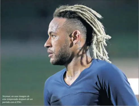  ??  ?? Neymar, en una imagen de esta temporada después de un partido con el PSG.
