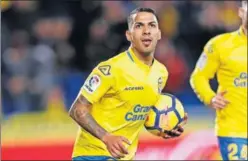  ??  ?? LA ESTRELLA. Jonathan Viera, en un partido con Las Palmas.