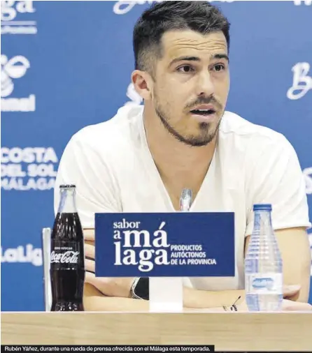  ?? ?? Rubén Yáñez, durante una rueda de prensa ofrecida con el Málaga esta temporada.